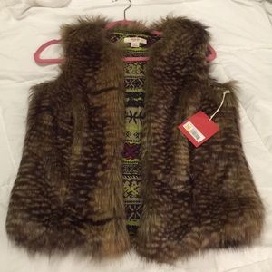 NWT Faux fur vest!